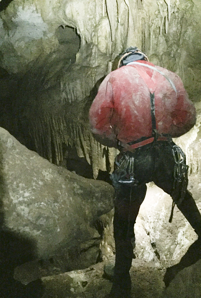Speleologia nel Parco Nazionale del Pollino: grotta Serra del Gufo